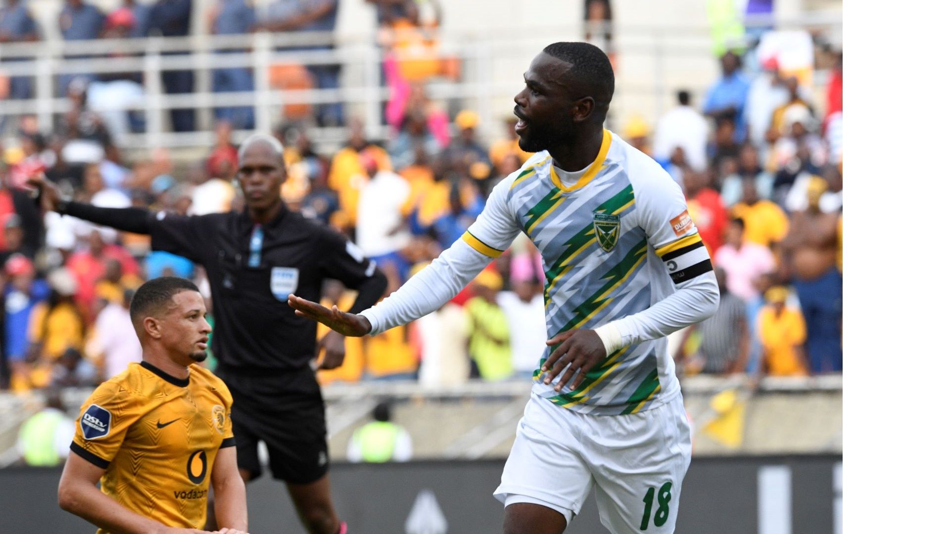Knox Mutizwa of Golden Arrows celebrates.
