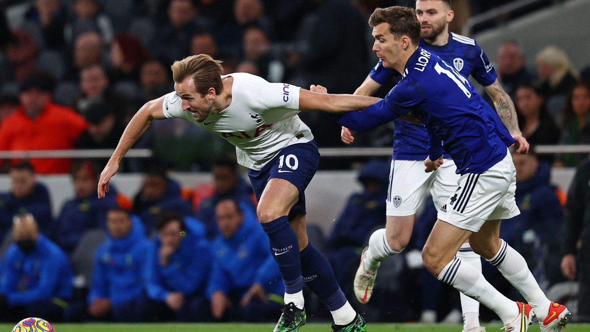 Harry Kane Tottenham Leeds 2021-22