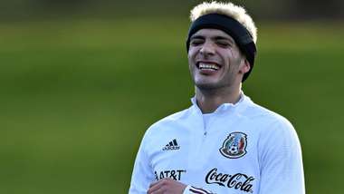 Raúl Jiménez Selección Mexicana