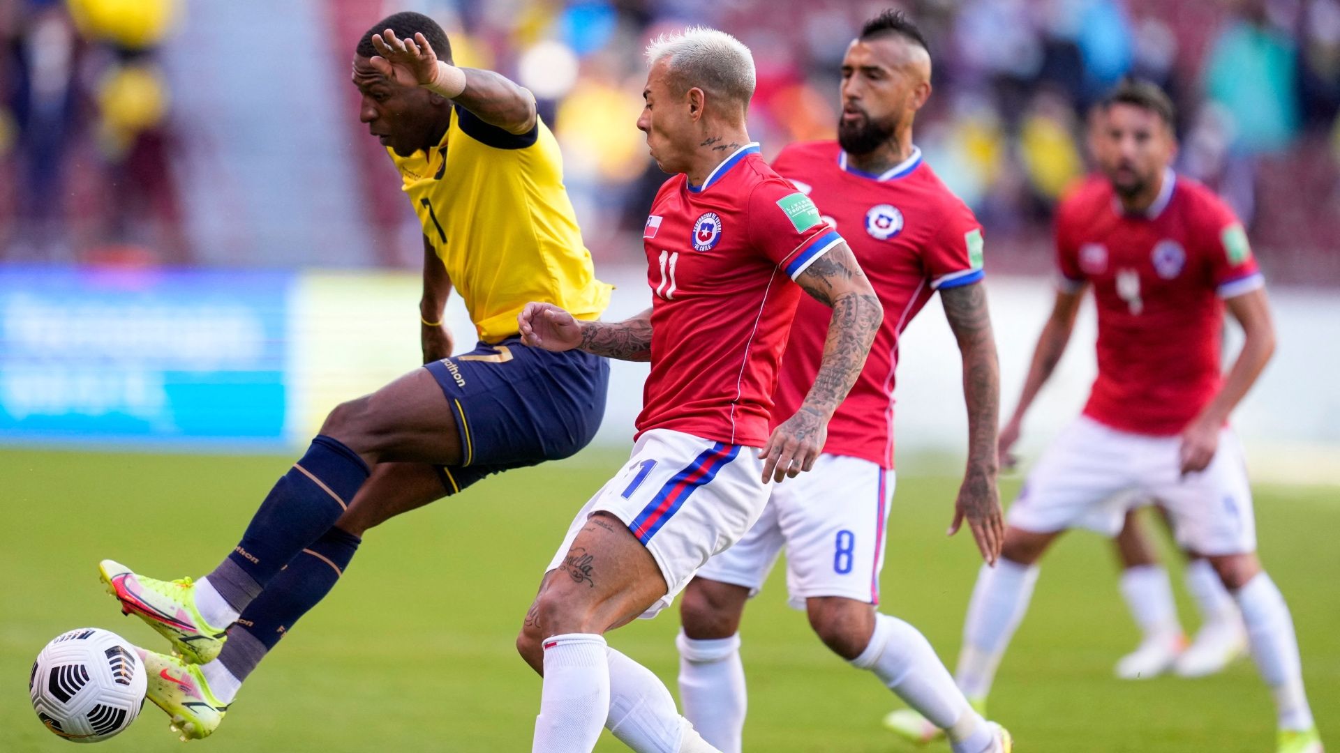 050921 Ecuador Chile Eduardo Vargas Arturo Vidal