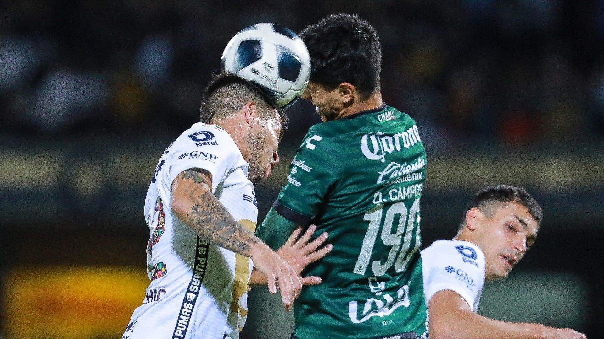 Omar Campos Christian Battochio Pumas Santos Apertura 2021