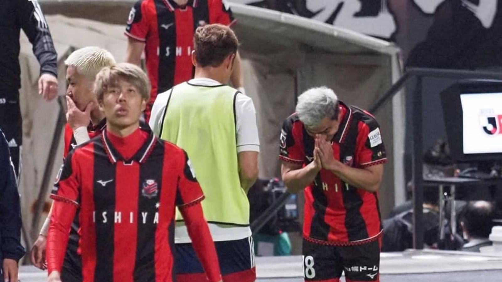 ชนาธิป - ธีราทร