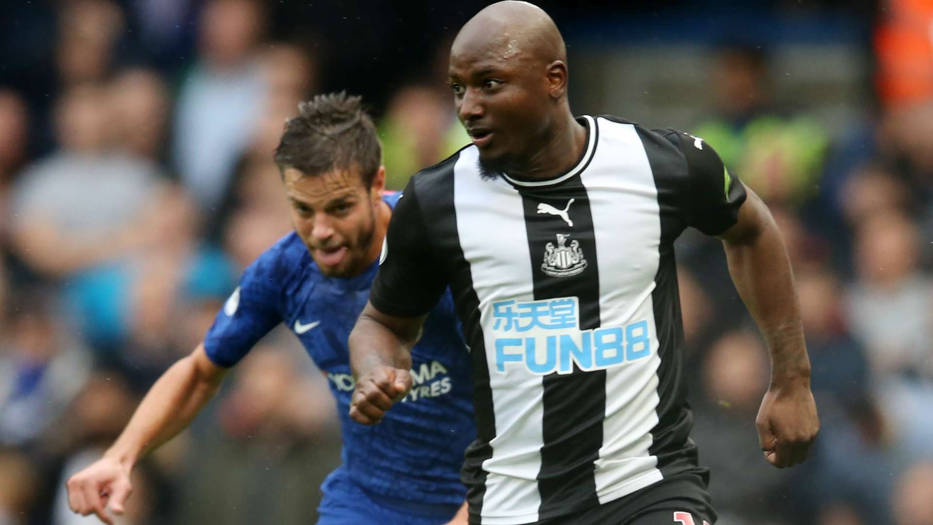 Jetro Willems Newcastle United 10192019