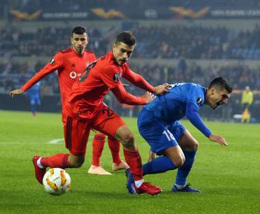 Dorukhan Tokoz Ruslan Malinovskyi Genk Besiktas UEFA Europa League 11/08/18
