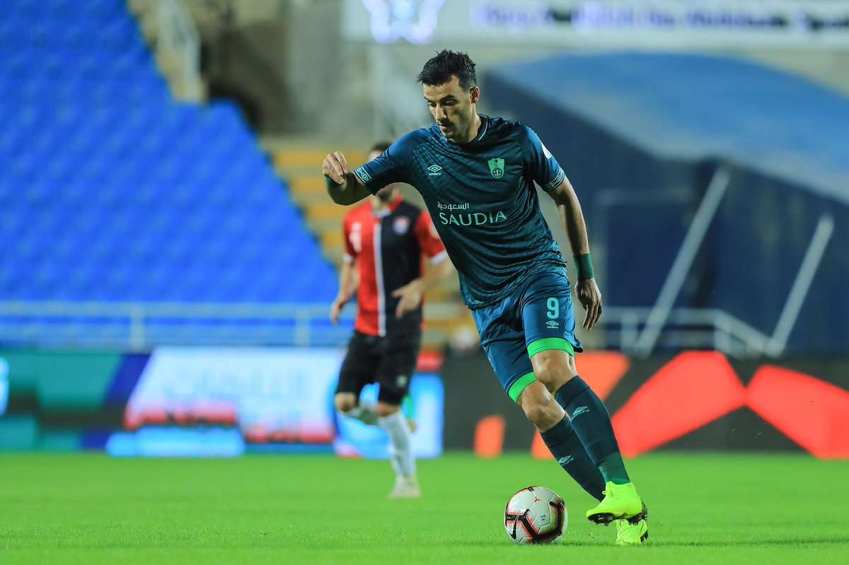 عمر السومة - الأهلي - الرائد