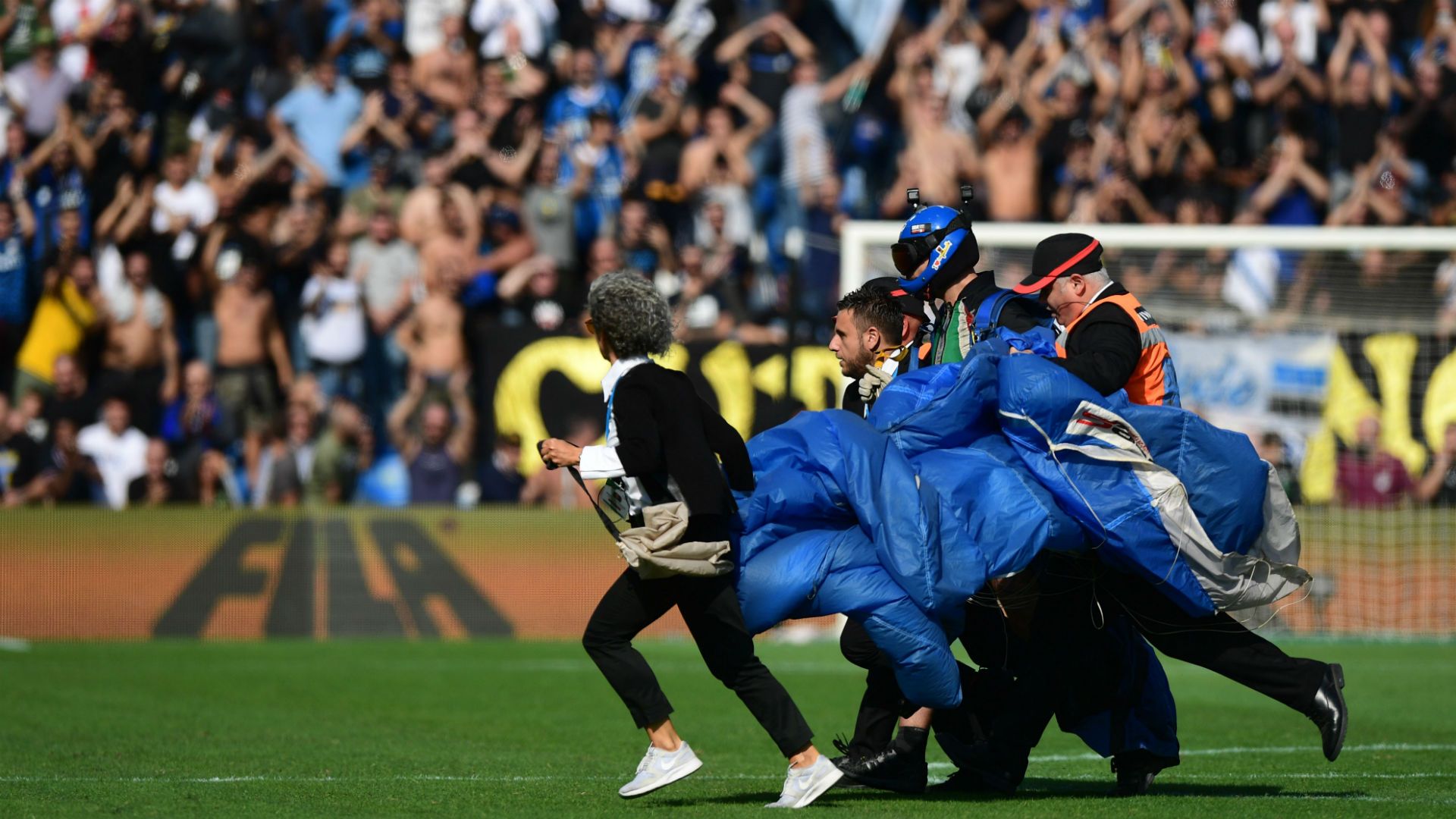 Fallschirmspringer Sassuolo Inter