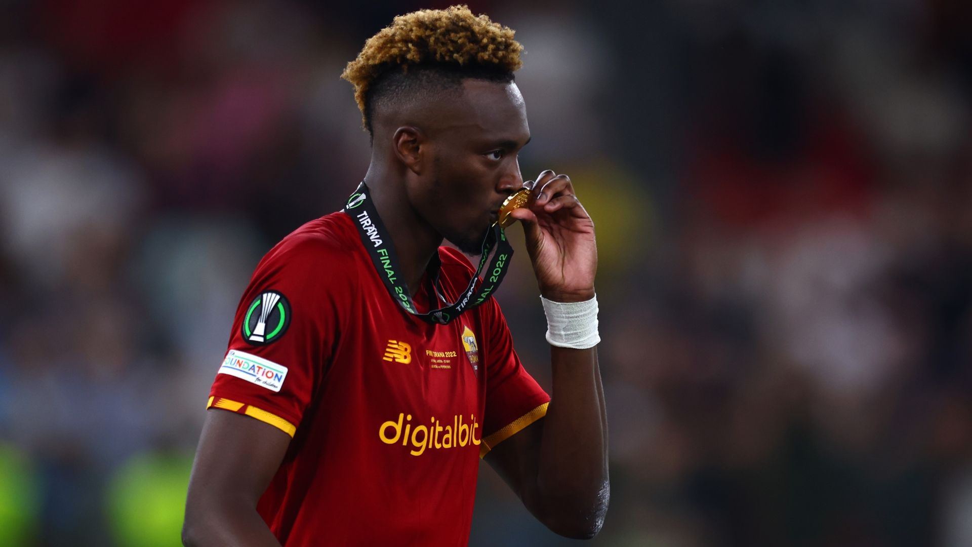 Roma celebrating Conference League Abraham