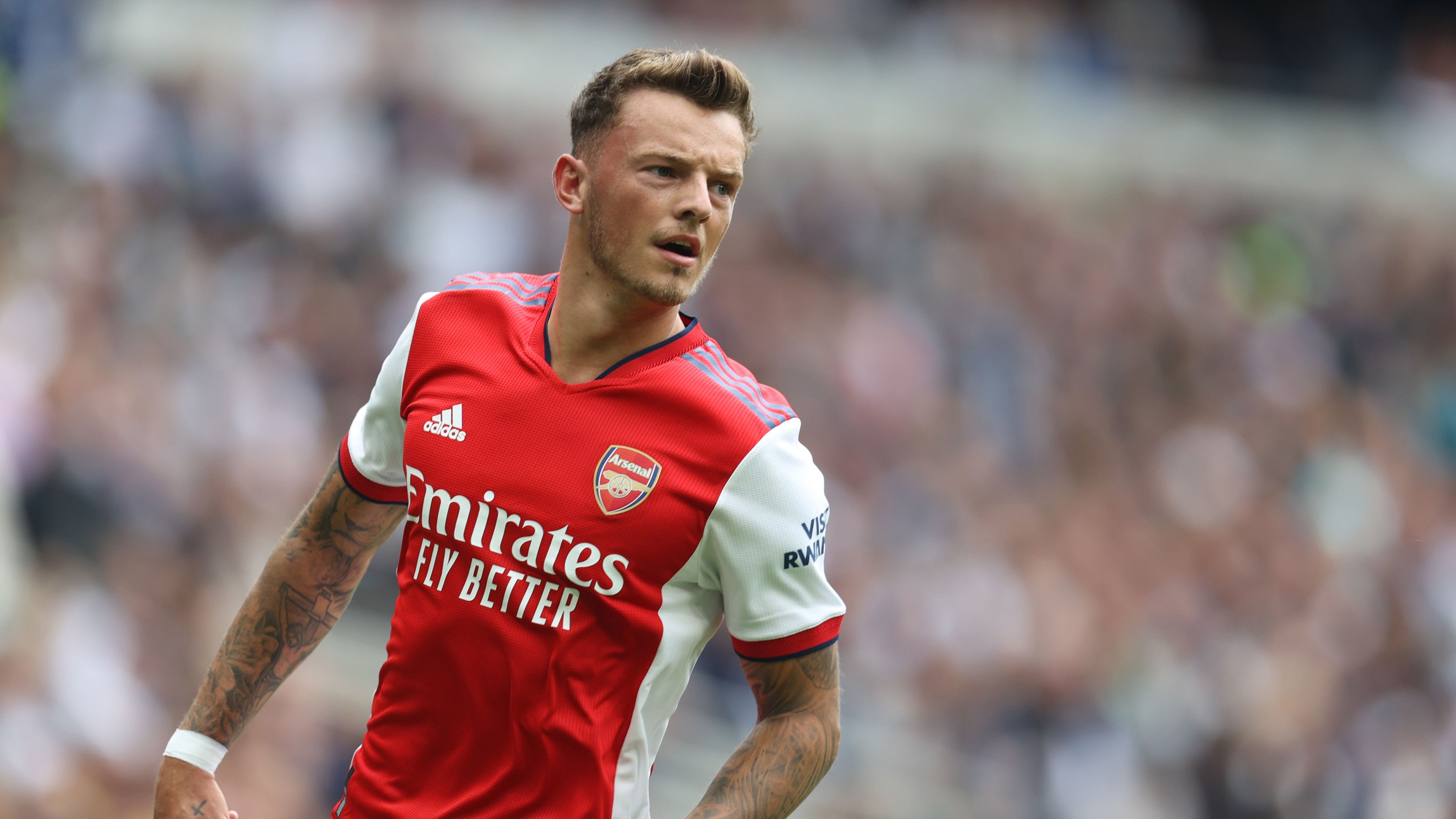 Ben White d'Arsenal pendant le match amical de pré-saison entre Tottenham Hotspur et Arsenal au stade Tottenham Hotspur le 08 août 2021 à Londres, Angleterre.