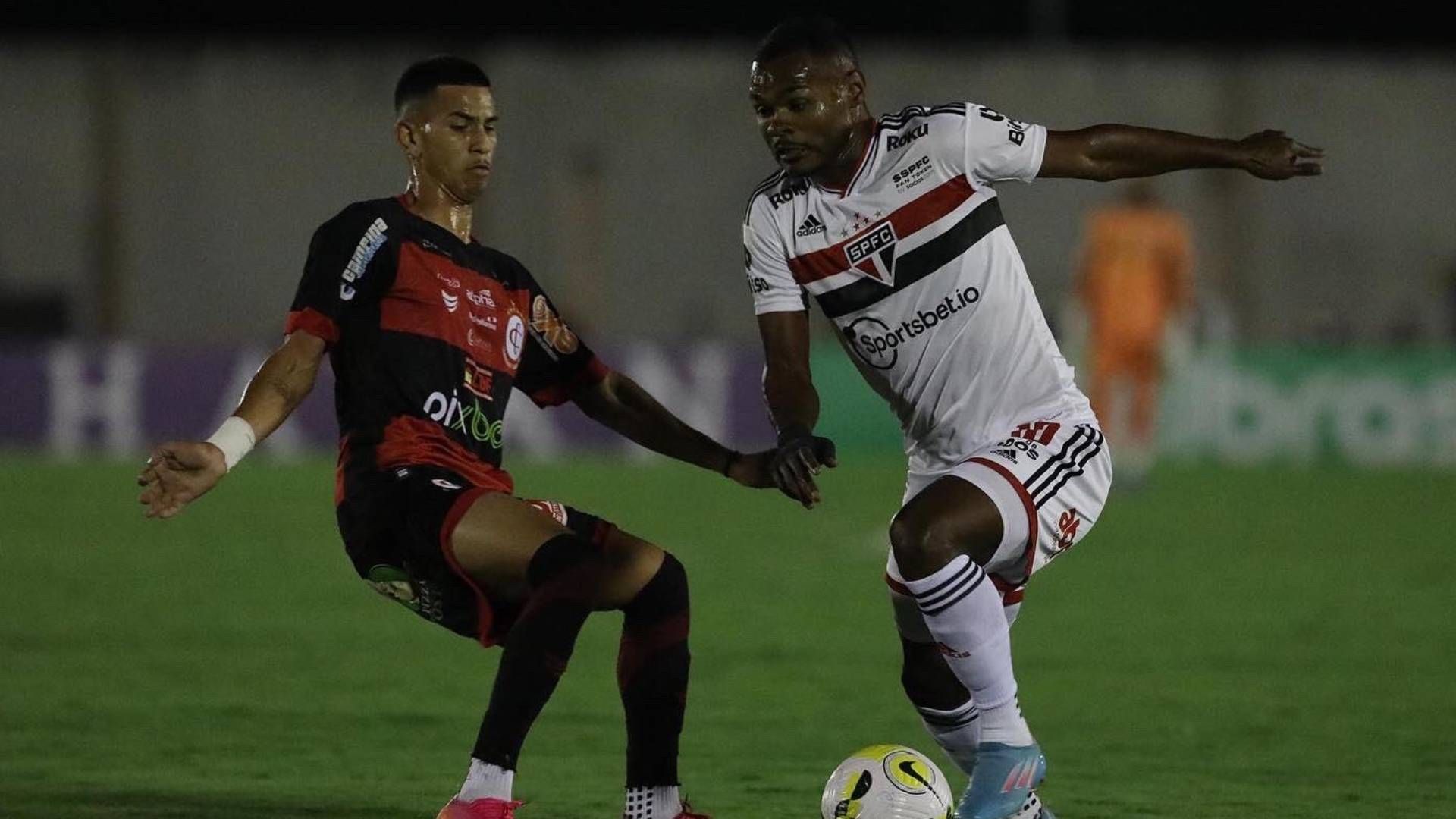 São Paulo empatou com o Campinense e avançou