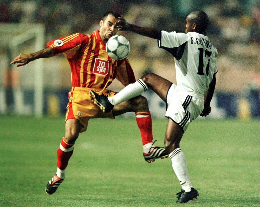 ARCHIVE: Bulent Akin (Galatasaray) - Flavio Conceicao (Real Madrid), UEFA Super Cup Final 2000