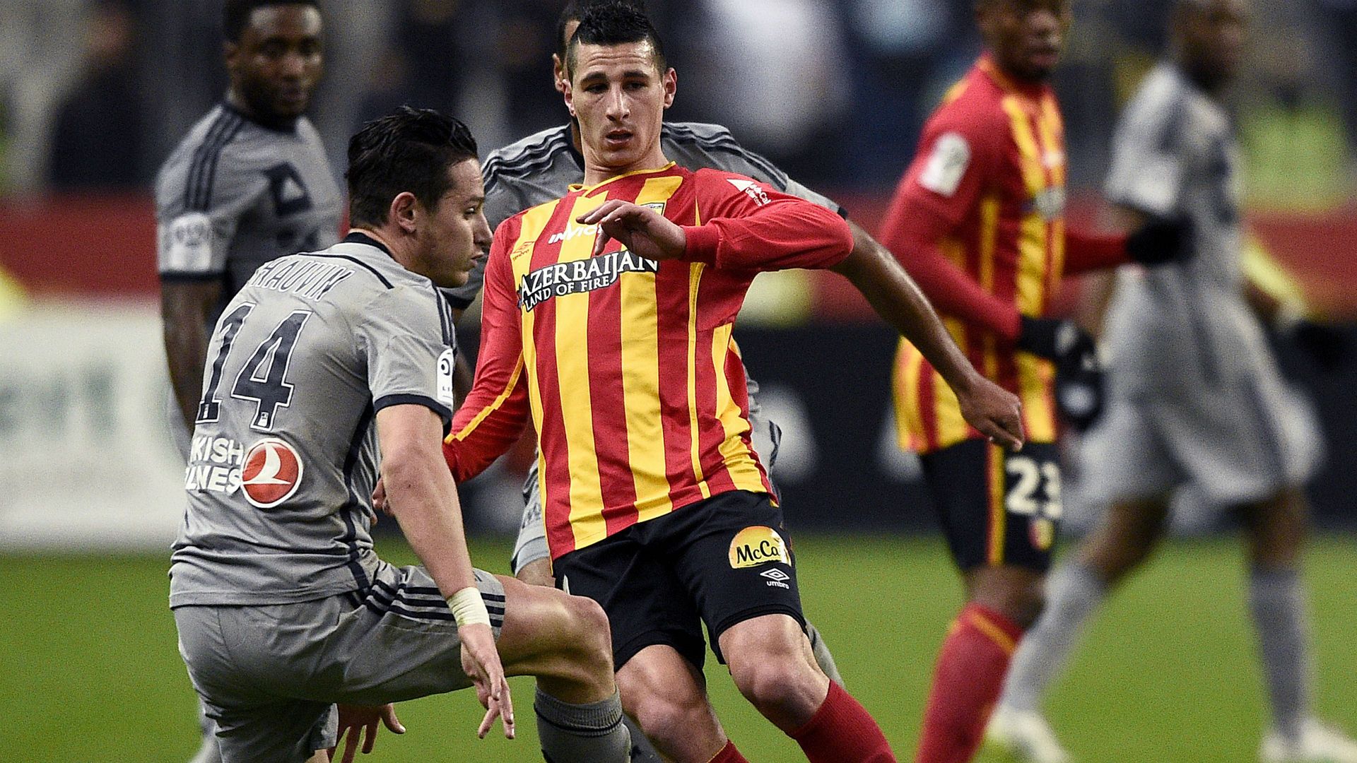 Florian Thauvin Yoann Touzghar Lens Marseille Ligue 1 22032015
