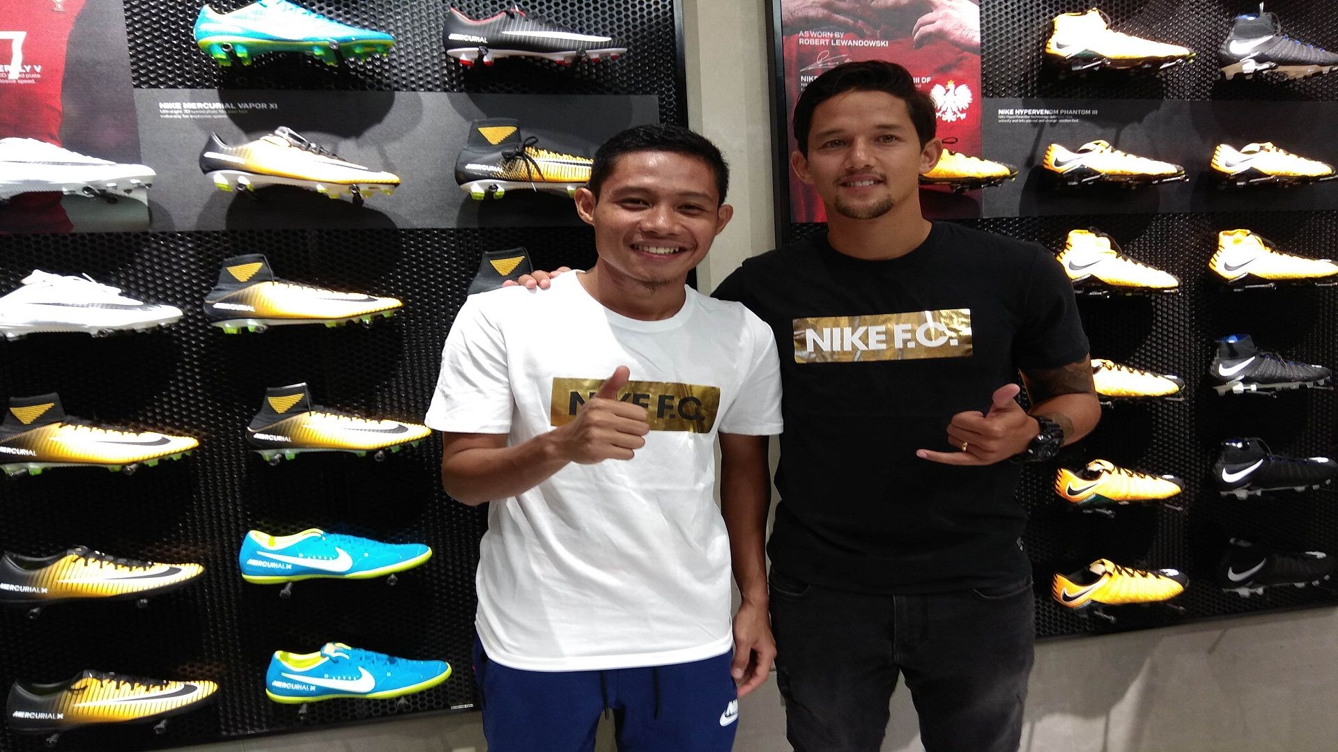 Evan Dimas & Irfan Bachdim Di Fisik Football