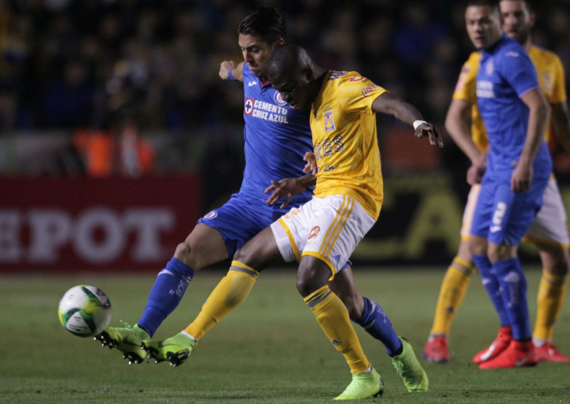Tigres Cruz Azul Javier Salas Enner Valencia
