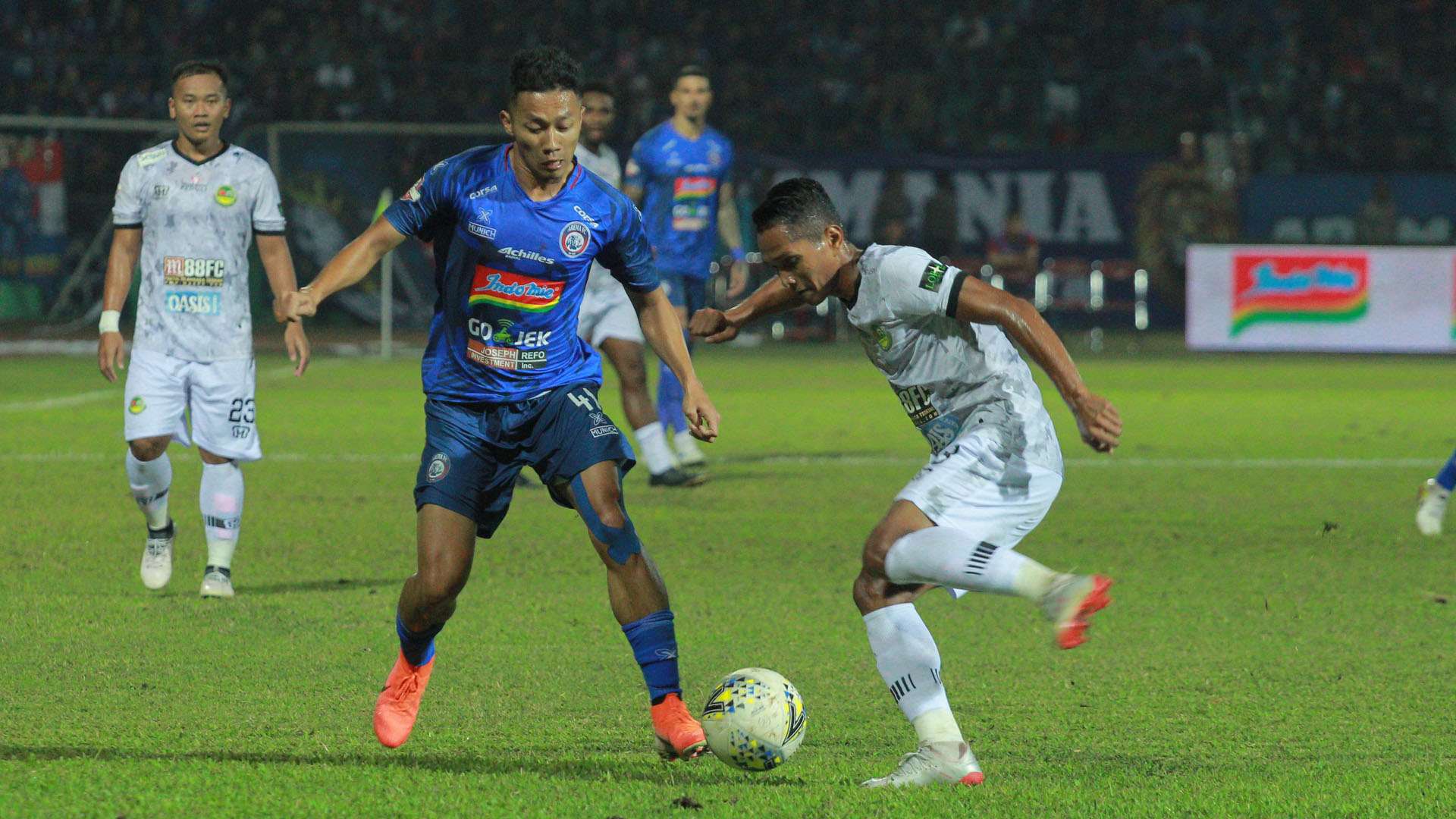Dendi Santoso - Arema FC & Abduh Lestaluhu - PS Tira-Persikabo