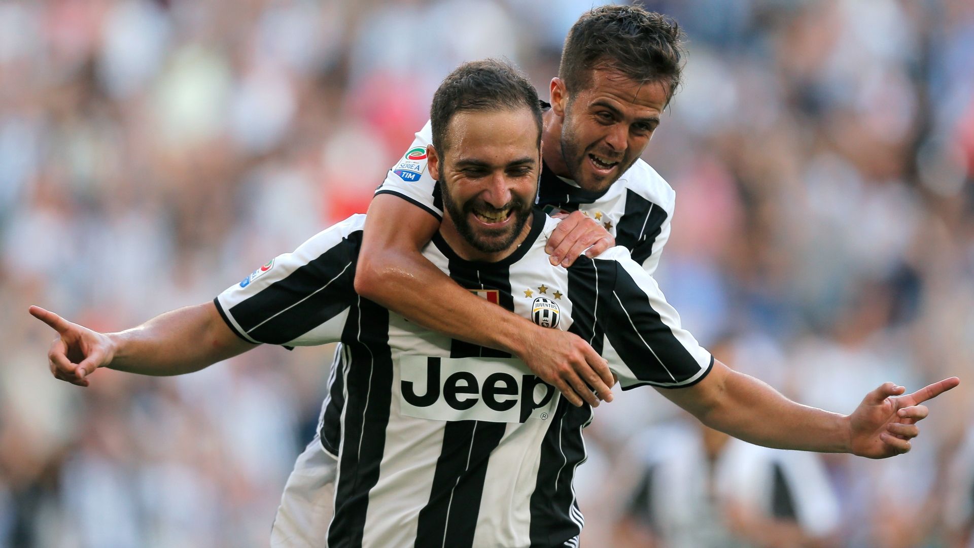 Higuain Pjanic Juventus Sassuolo Serie A