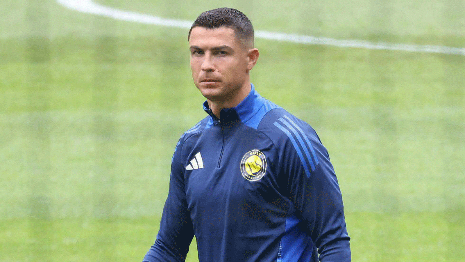 ″لو تبونه يقنع الفيفا يشطب النادي المنسحب اقنعهم” .. العصيمي يثير الجدل بتغريدة عن رونالدو! | العربية Goal.com