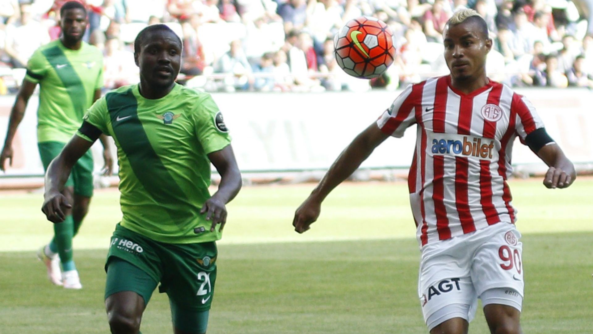 Landry Nguemo Akhisar Belediyespor