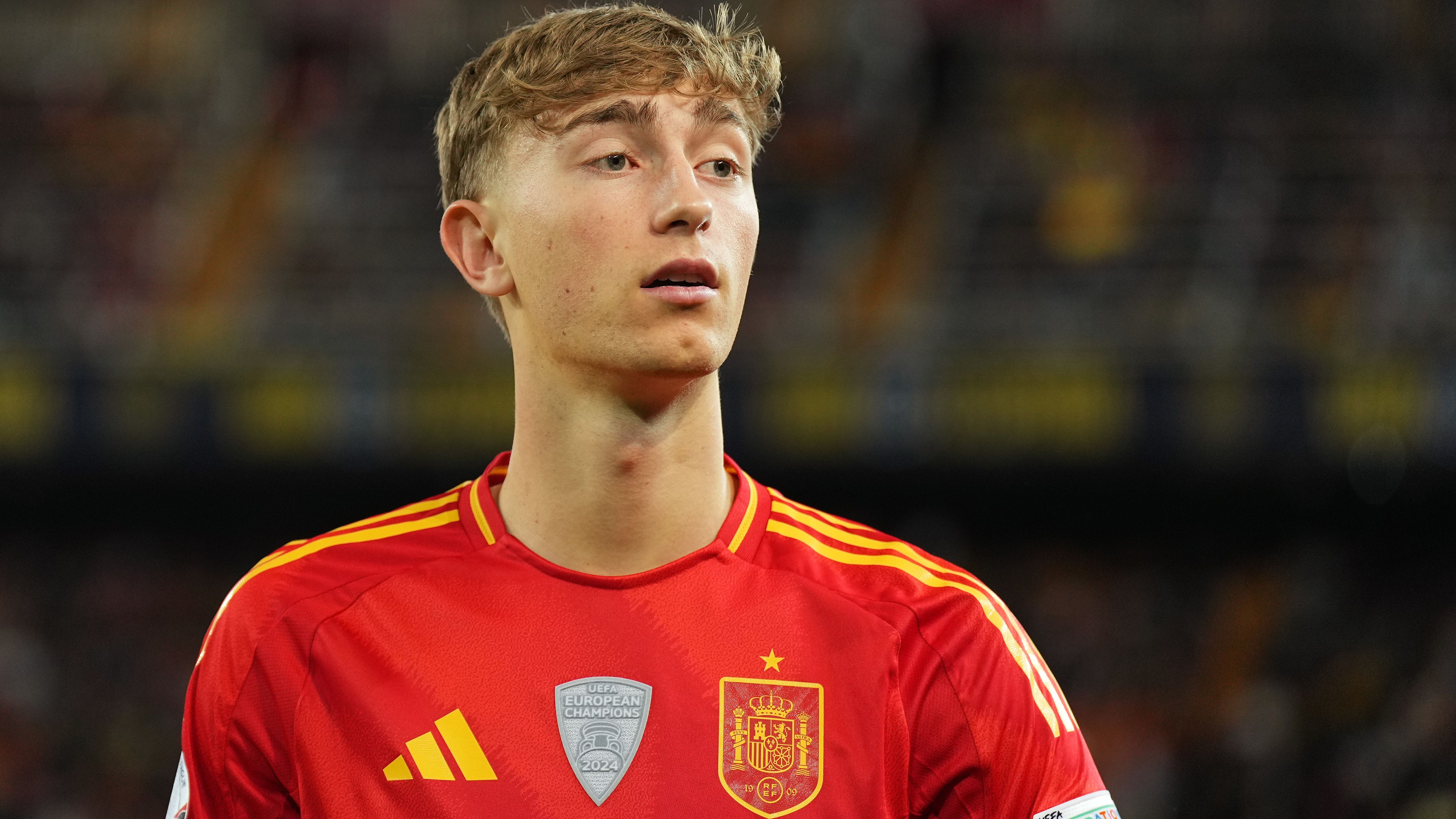 レアル・マドリー、19歳のスペイン代表DFハイセン獲りへ。現地紙 レアル・マドリー、19歳のスペイン代表DFハイセン獲りへ。現地紙