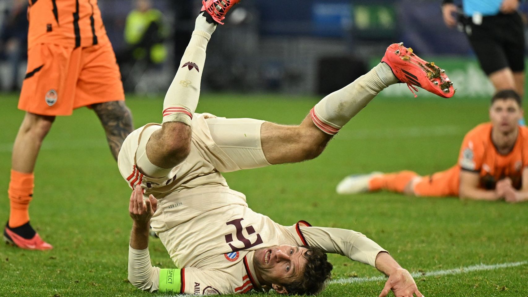 Thomas Muller Bayern 2024 HIC 2:1