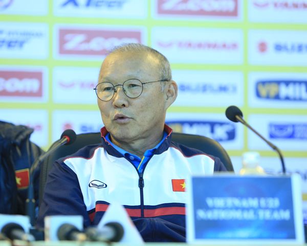 Họp báo U23 Việt Nam Ulsan Hyundai 20/12