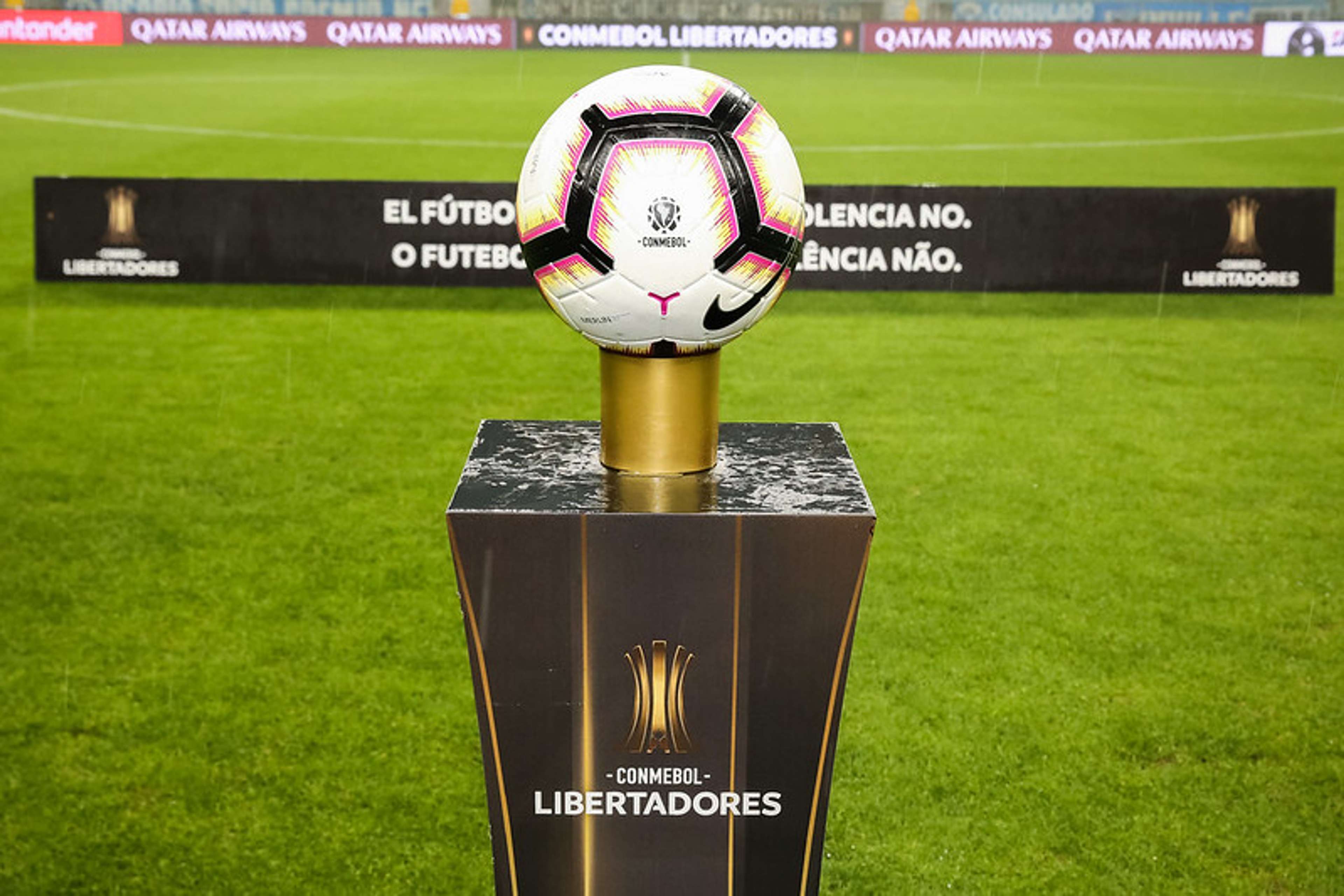 Foto da bola da Copa Conmebol Libertadores