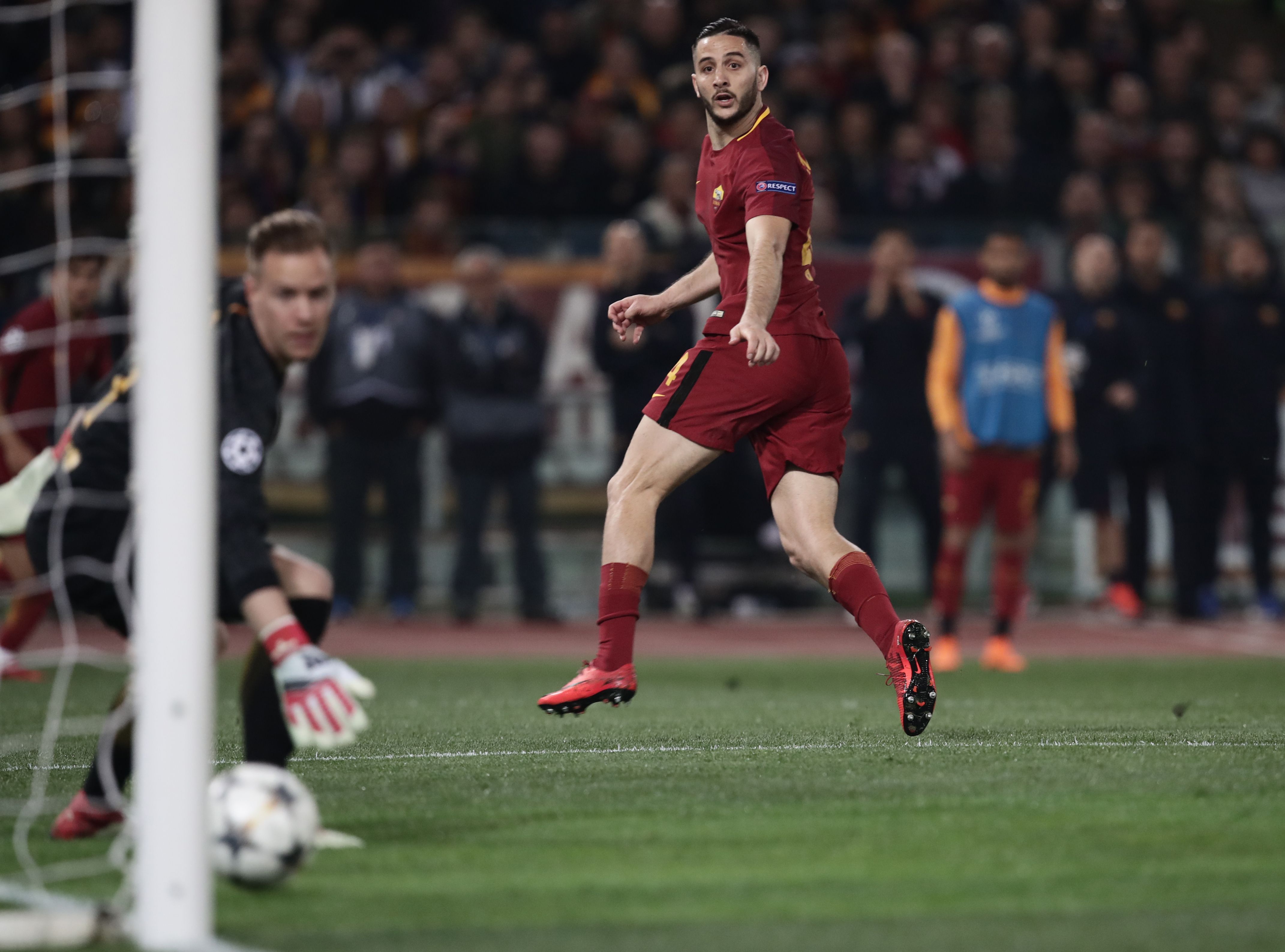 Kostas Manolas vs Barcelona