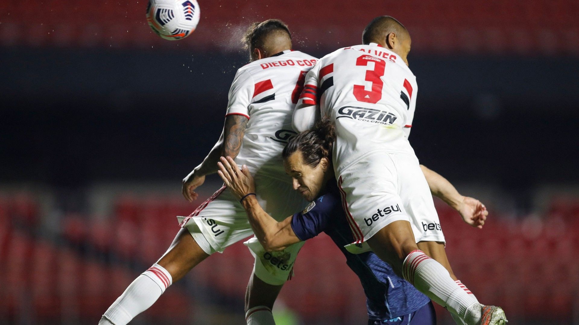 Diego Costa Bruno Alves Lucas Orban - São Paulo Racing Libertadores 18052021
