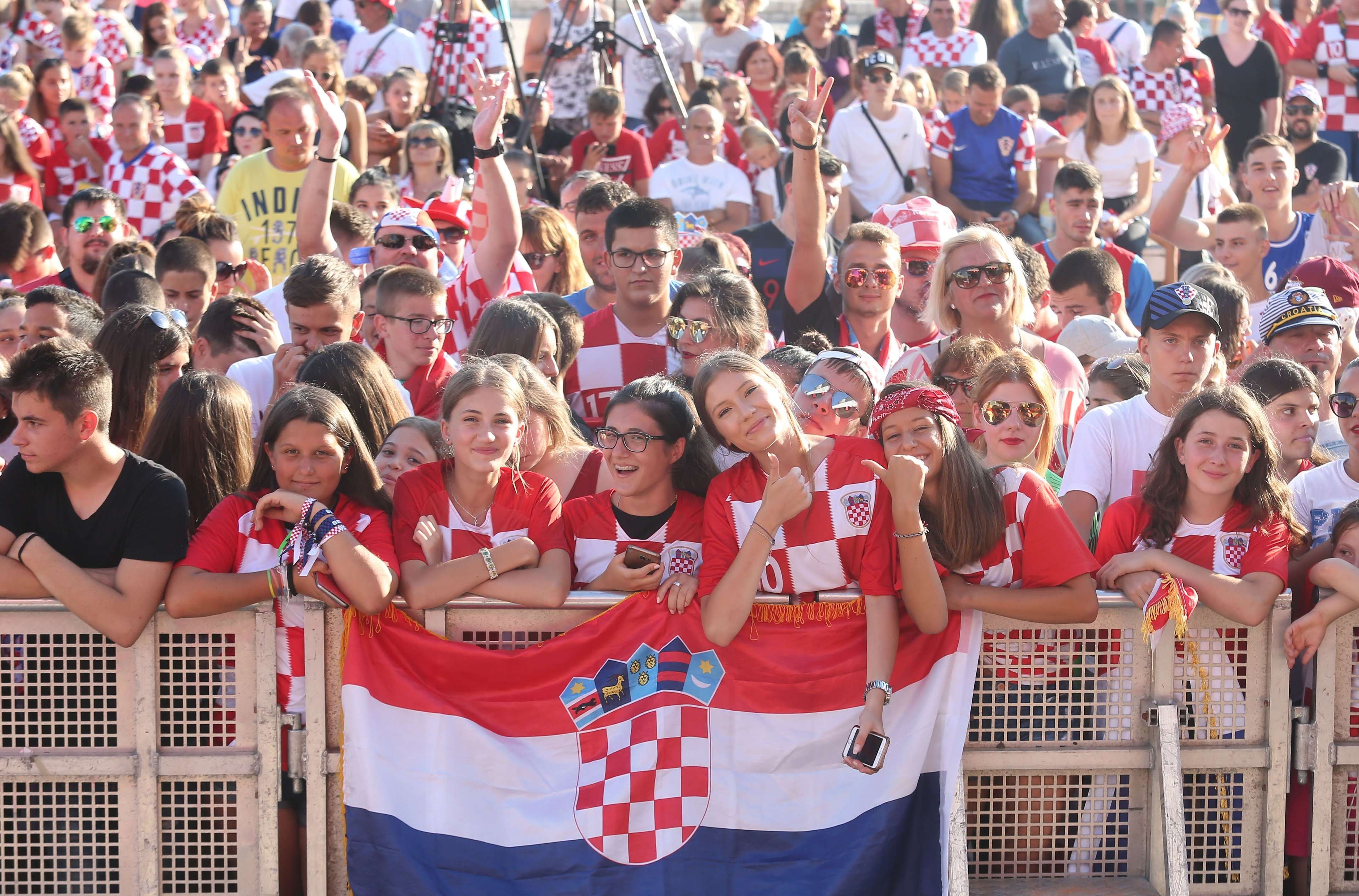 croatia - zadar - fans - welcome party - 17072018