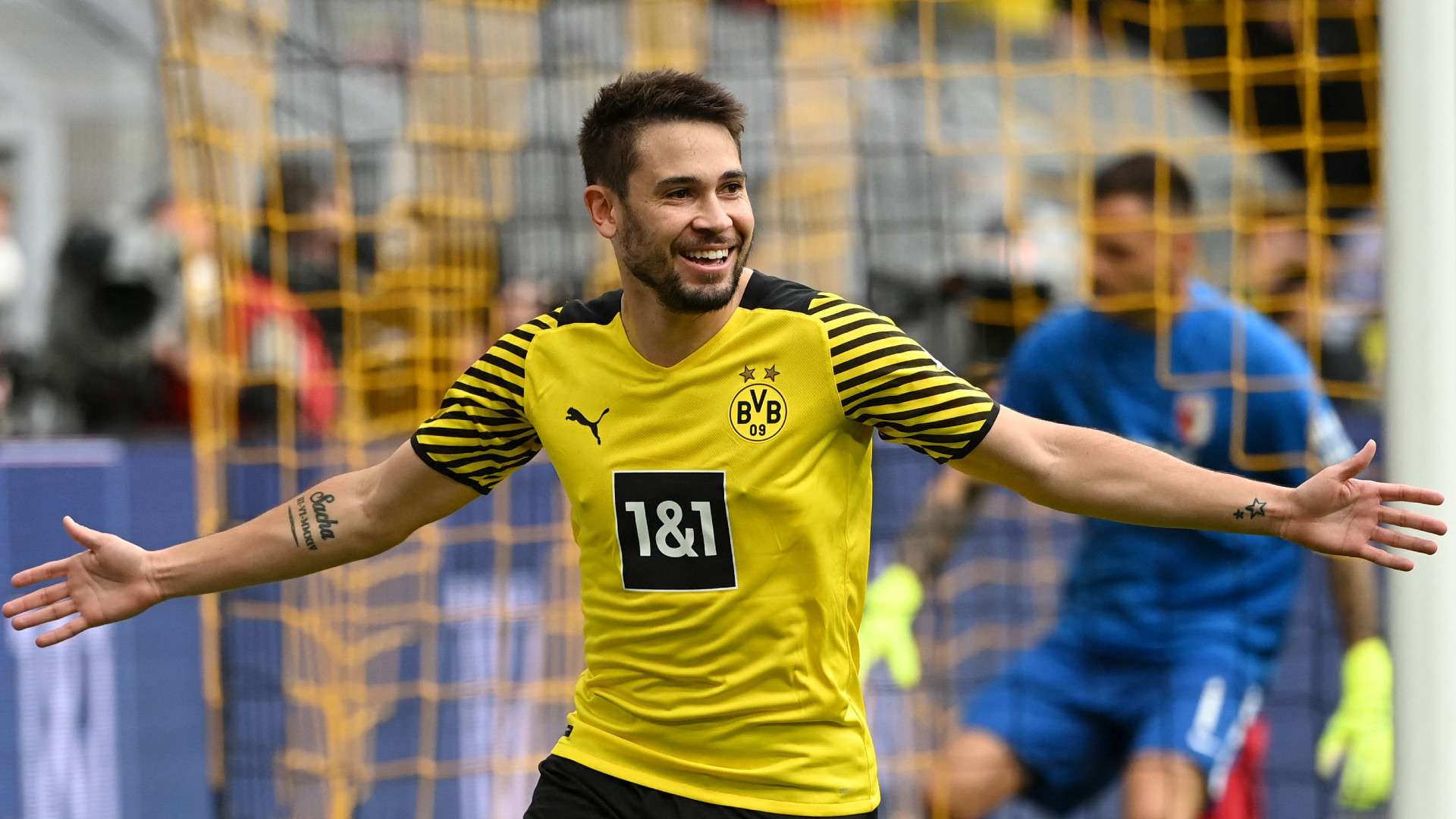 RAPHAEL GUERREIRO BORUSSIA DORTMUND BUNDESLIGA 02102021