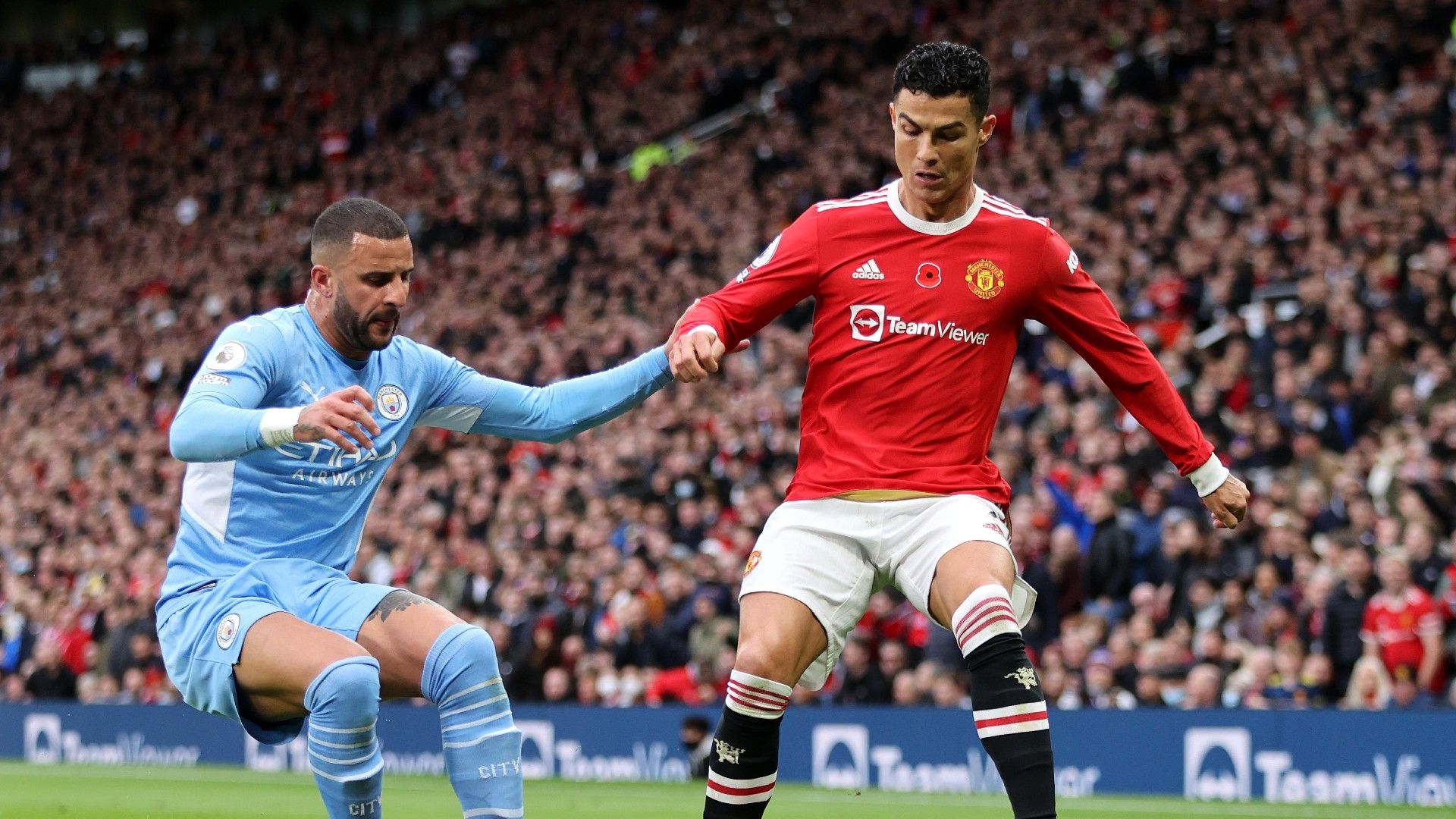 Cristiano Ronaldo Kyle Walker Manchester United City