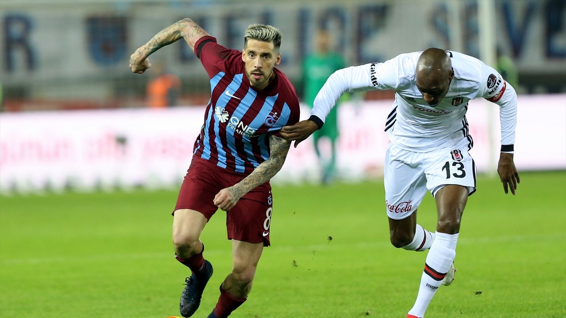 Jose Sosa Atiba Hutchinson Juraj Kucka Trabzonspor Besiktas 452018