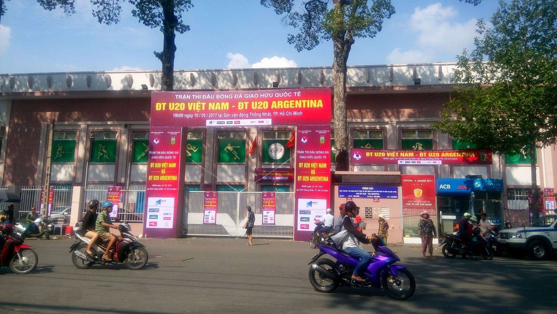 Sân Thống Nhất chiều 8/5