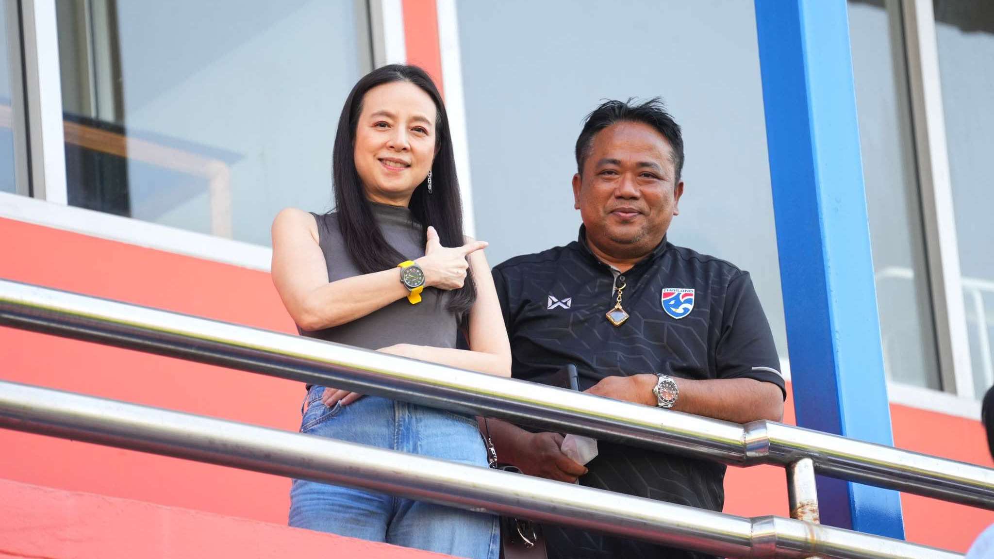 จเด็จ มีลาภ