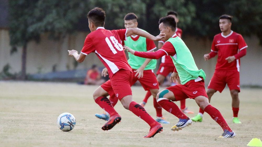 U19 Việt Nam tập luyện tại Indonesia - VCK U19 Đông Nam Á 2018