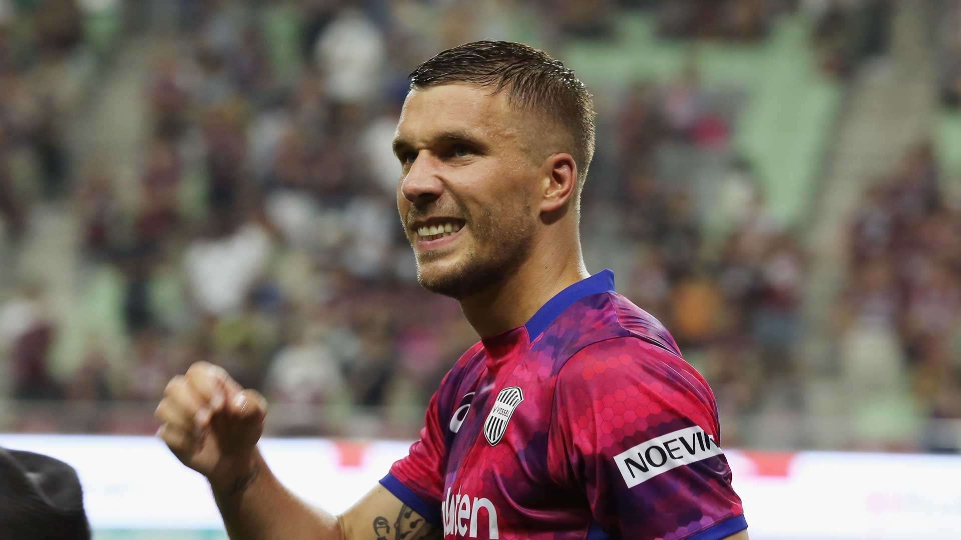 2017-07-31-kobe-lukas podolski
