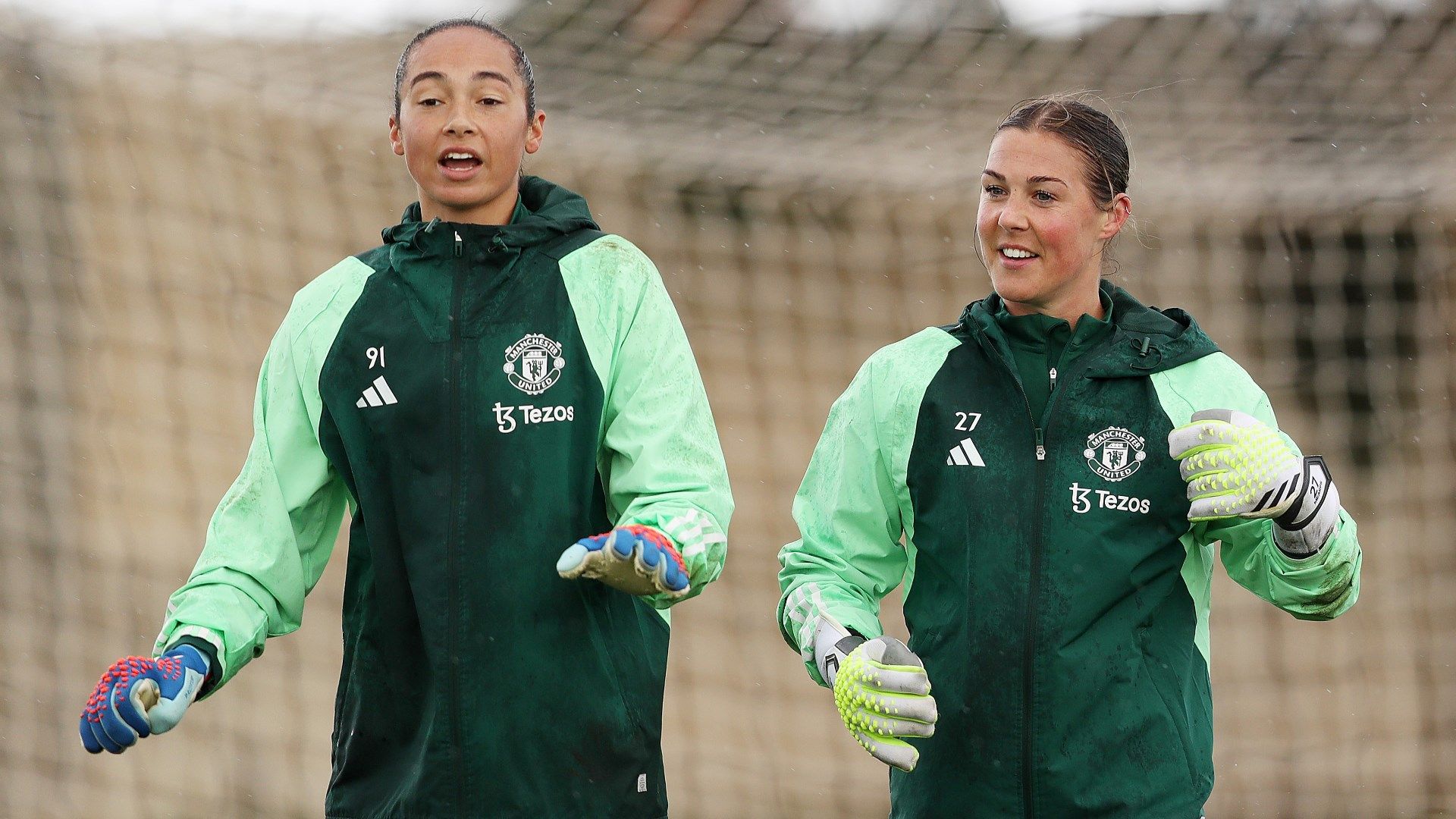 Phallon Tullis-Joyce Mary Earps Man Utd Women 2023-24