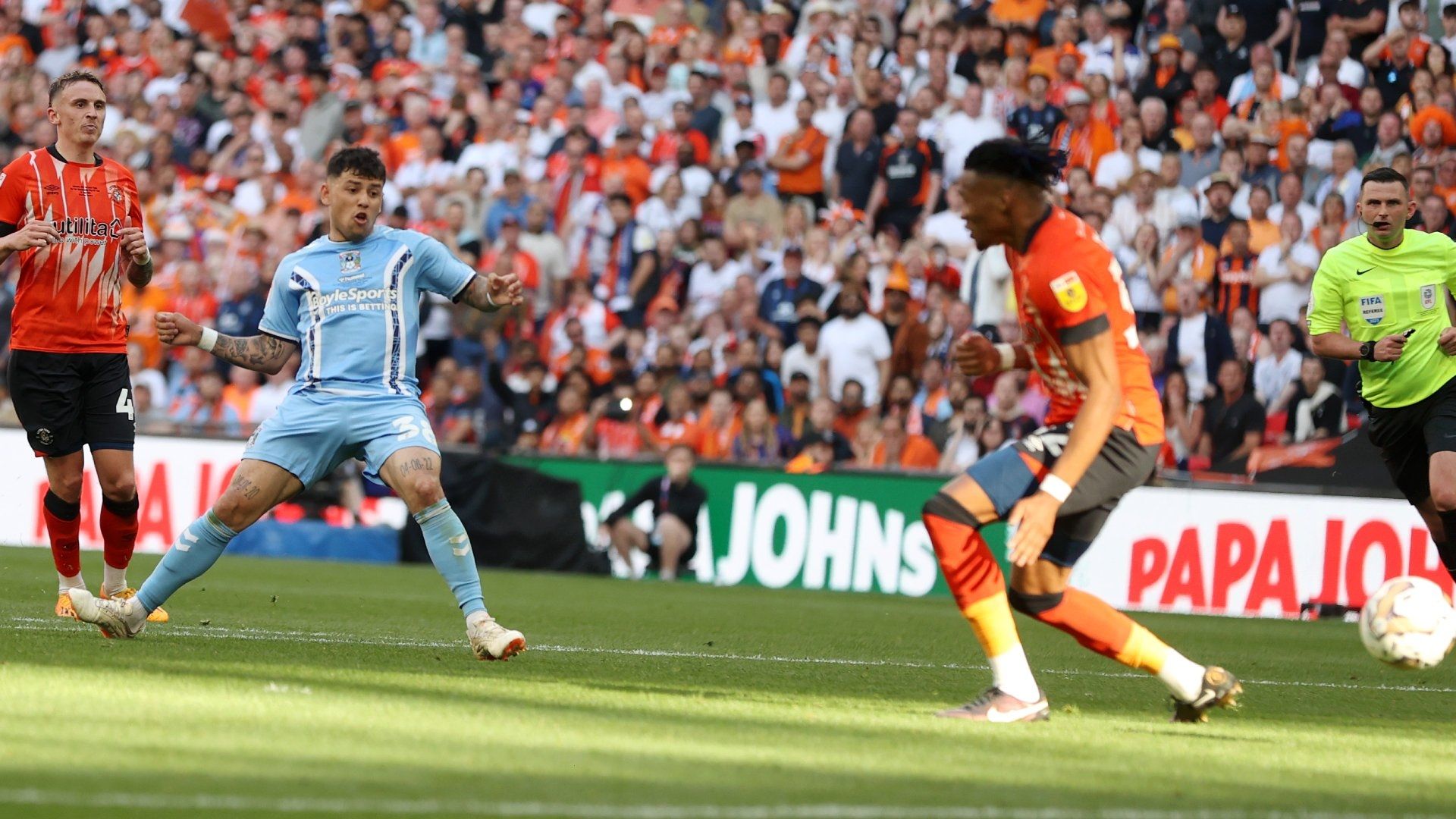 Gustavo Hamer goal Coventry play-off final 2022-23