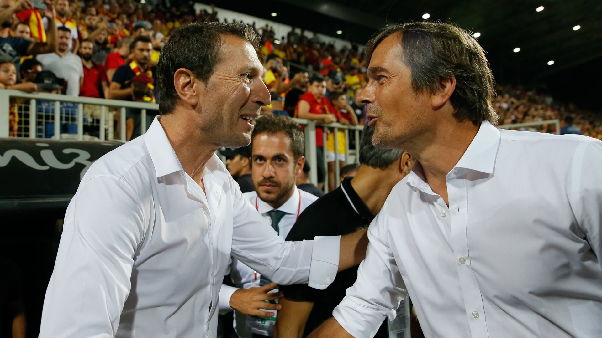 Goztepe Fenerbahce 082518 Bayram Bektas Phillip Cocu