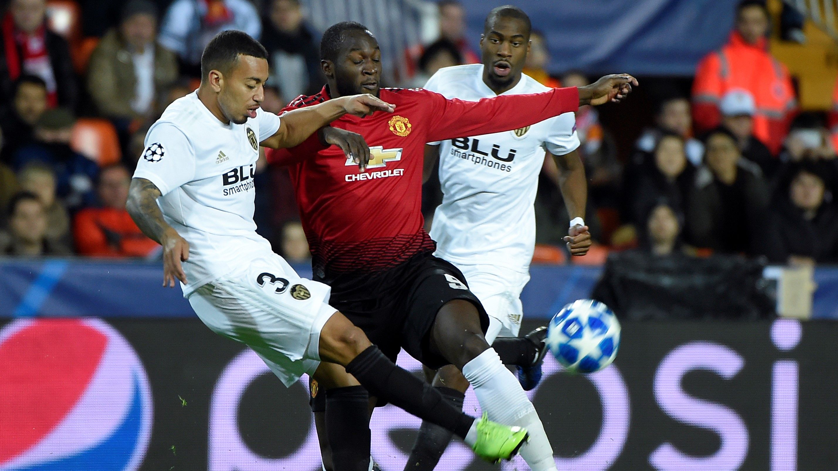 Ruben Vezo Romelu Lukaku Valencia Manchester United UCL 12122018