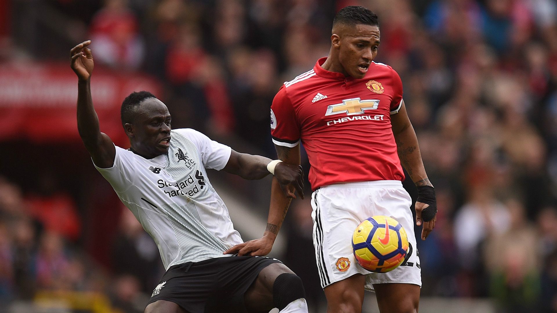 SADIO MANE LIVERPOOL ANTONIO VALENCIA MANCHESTER UNITED PREMIER LEAGUE 10032018