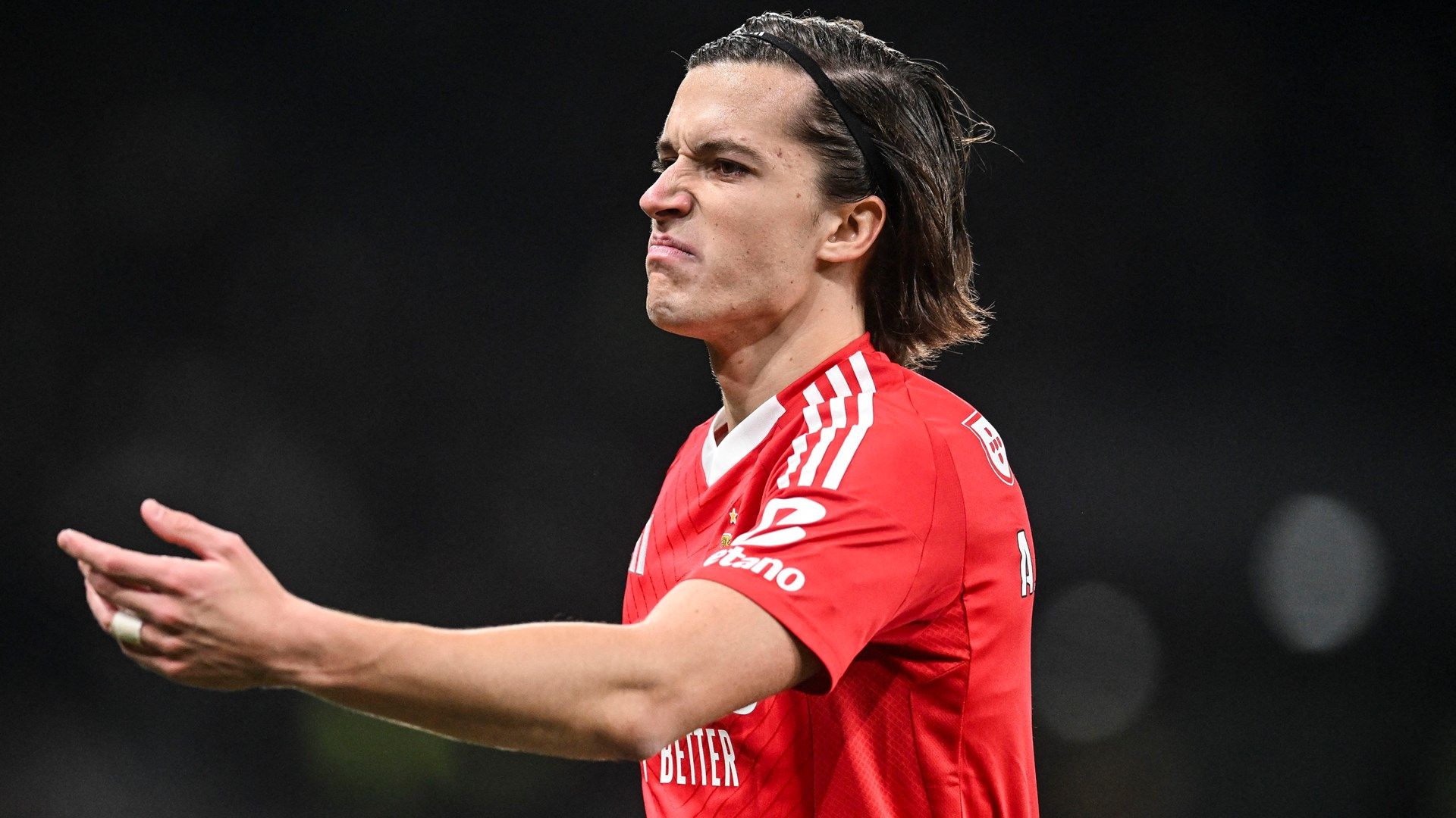 Manchester United y Bayern Múnich en la carrera por Alvaro Carreras