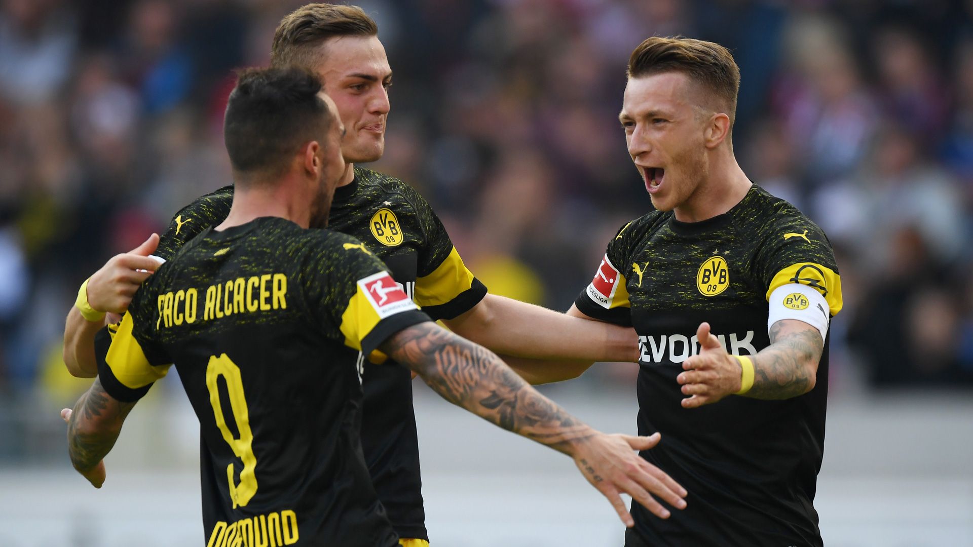Paco Alcacer Bruun Larsen Marco Reus Borussia Dortmund Bundesliga 201018