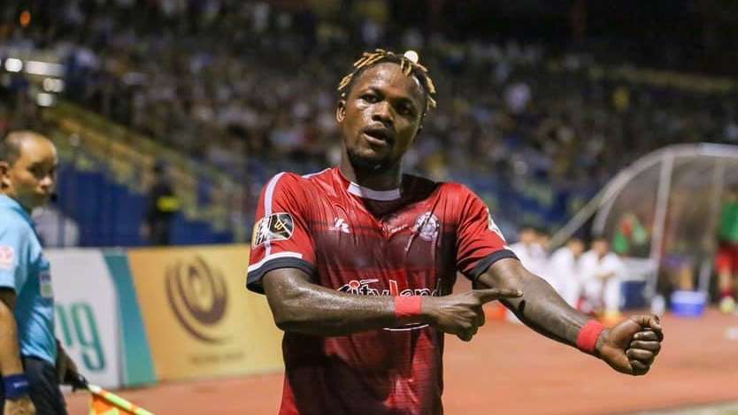 Victor Mansaray Thanh Hoa vs Ho Chi Minh City FC Round 17 V.League 2019