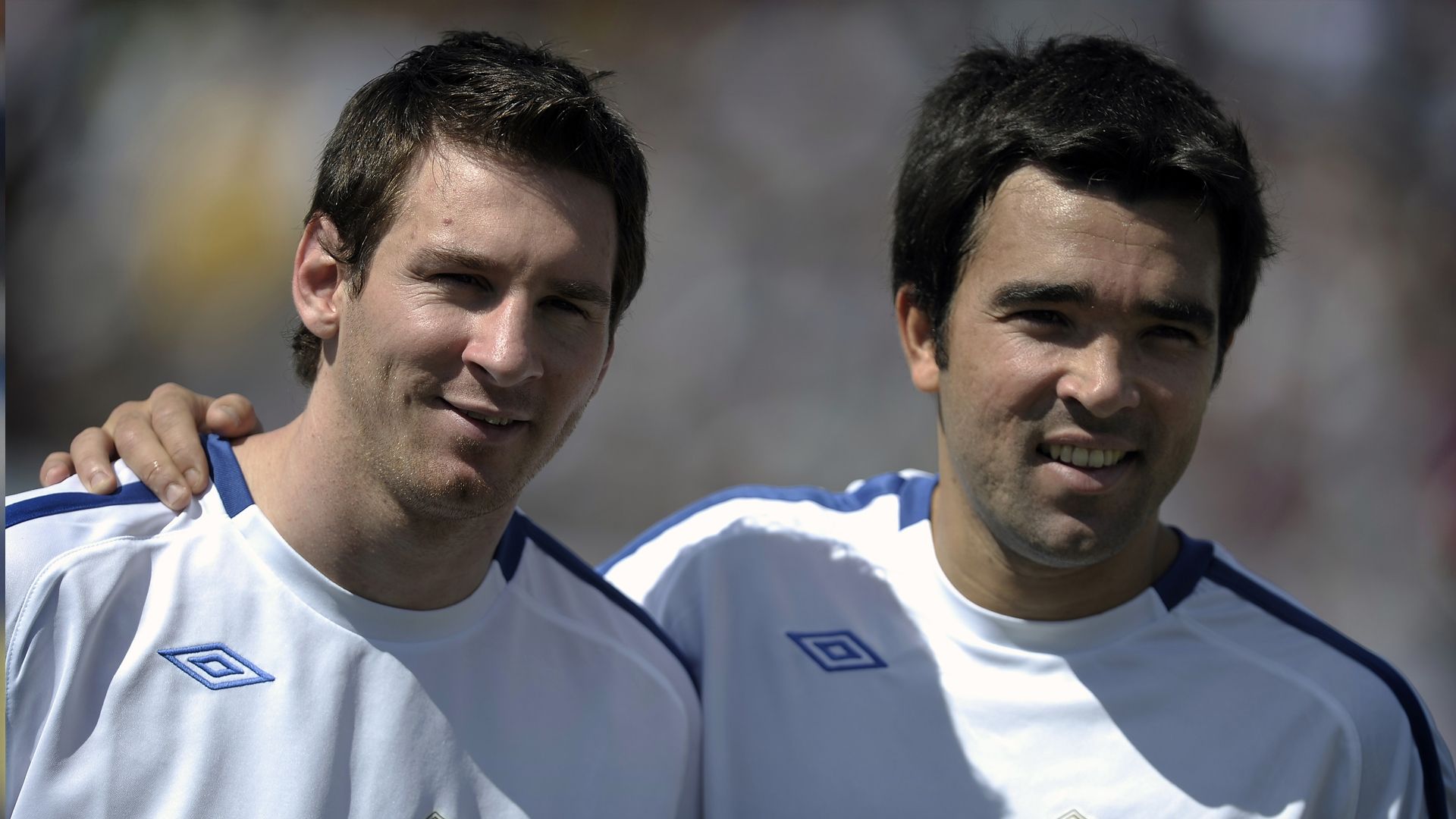 Messi e Deco 18 07 2010 jogo festivo
