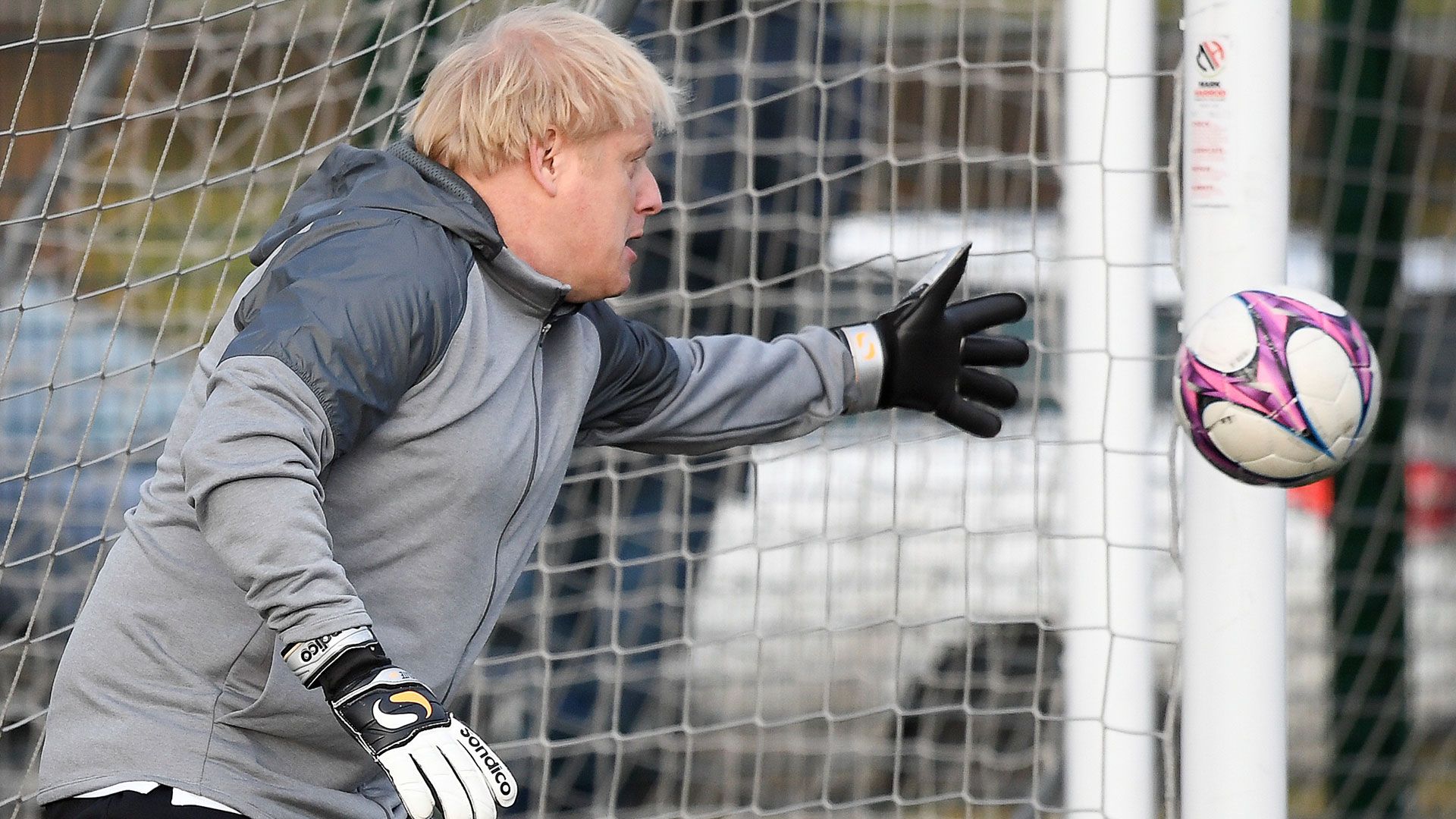Boris Johnson Football 01312020