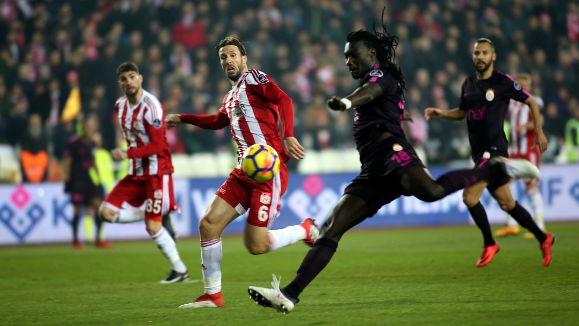 Mattias Bjarsmyr Bafetimbi Gomis Sivasspor Galatasaray 02042018