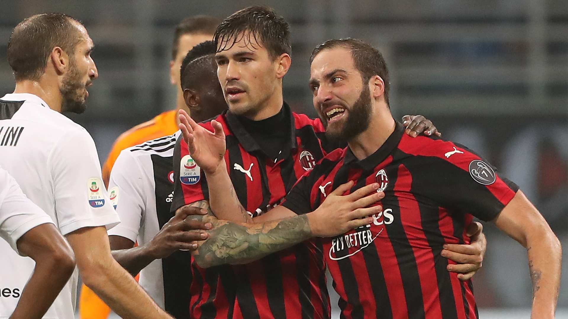 2018-11-12-milan-gonzalo-higuain-alessio-romagnoli