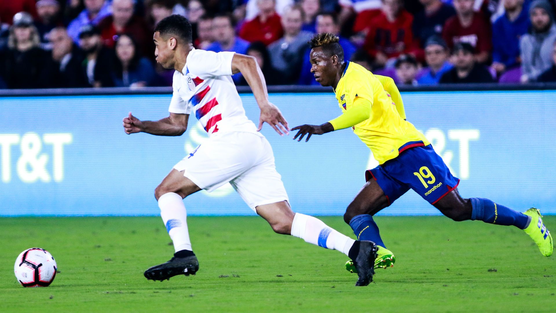 Tyler Adams Jhojan Julio USA Ecuador 2019