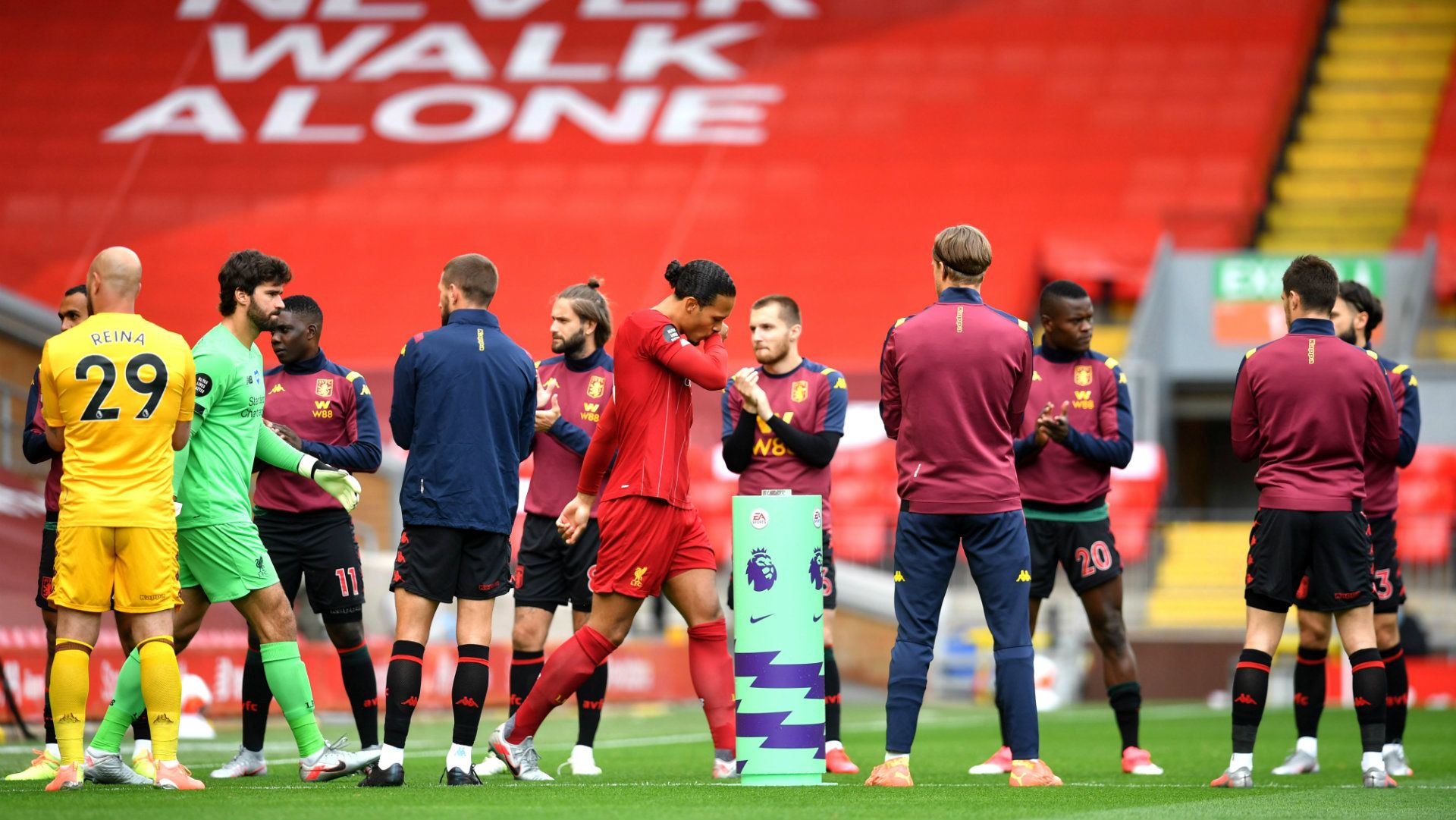 Liverpool vs Aston Villa guard of honour Premier League 2019-20