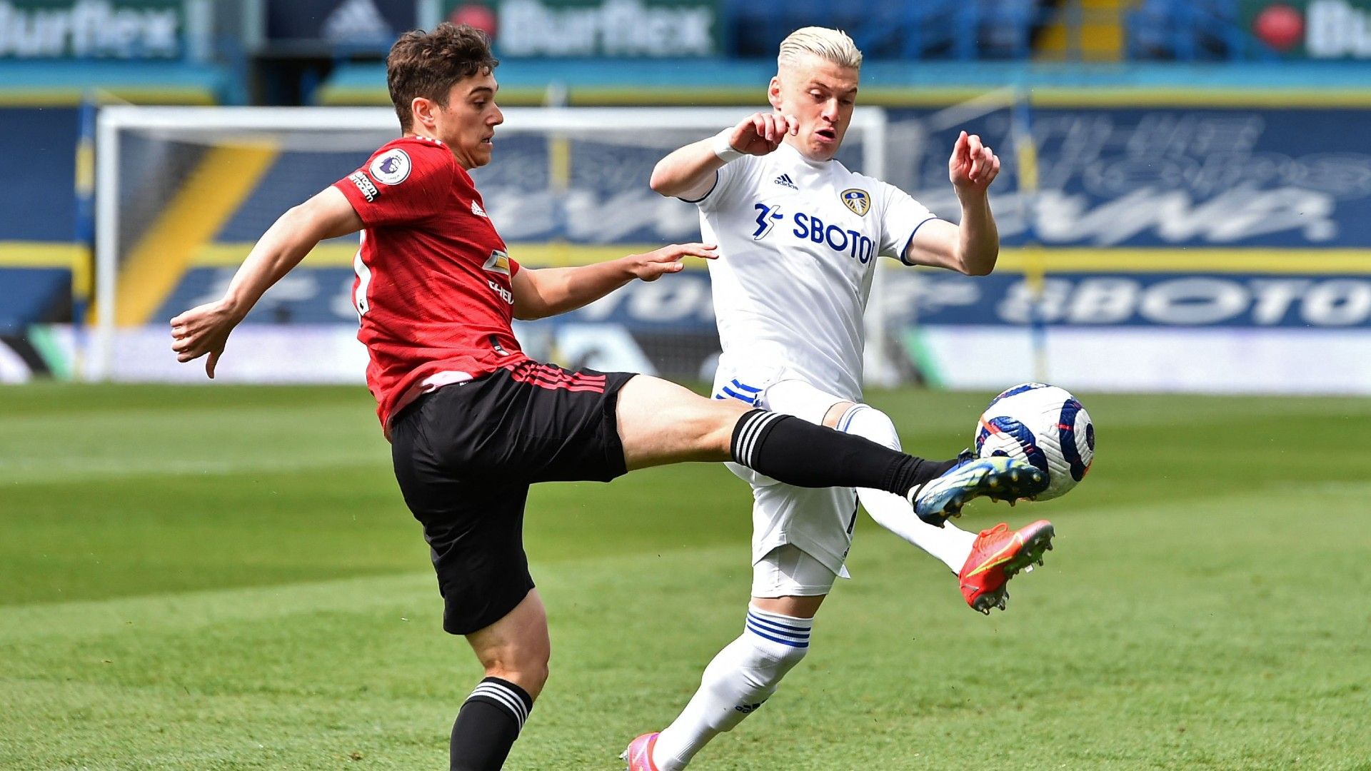 Ezgjan Alioski Daniel James Leeds vs Man Utd Premier League 2020-21